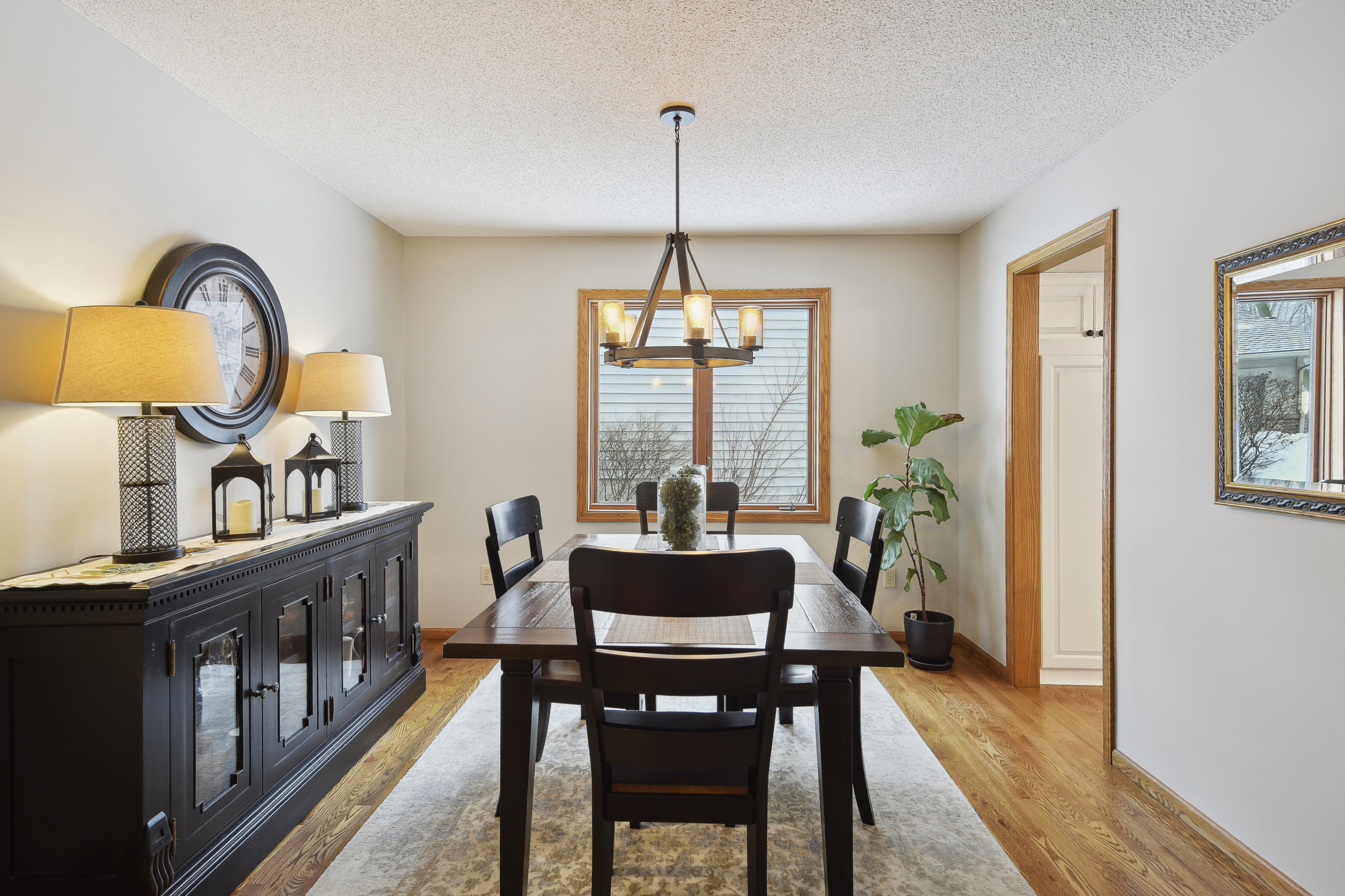Portfolio image, dining room